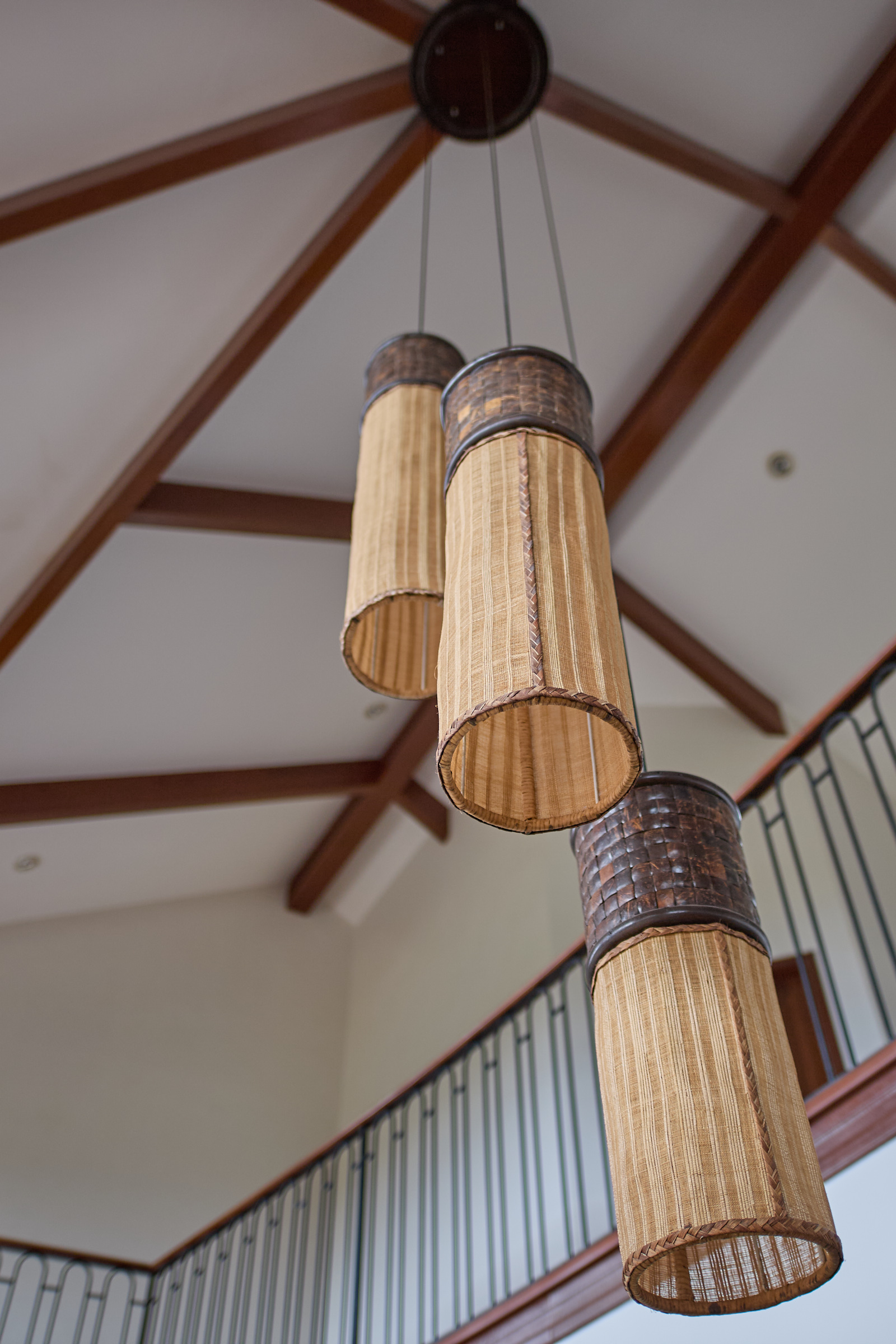 Made-to-order pendant lamps in the living hall